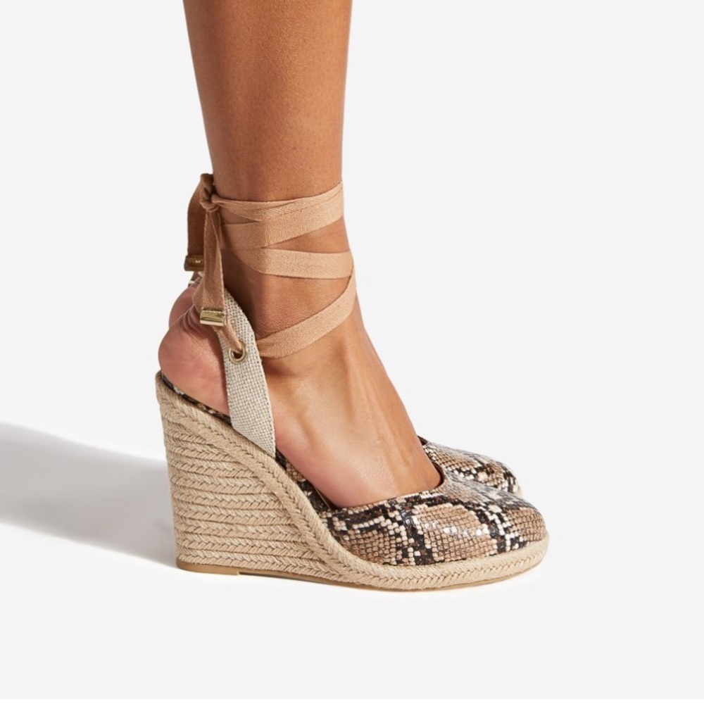 Shoe Dazzle Tan and Brown Wedges